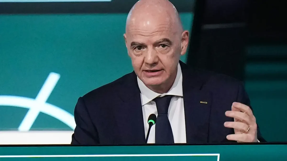 شكوى رسمية ضد إنفانتينو بسبب ترامب