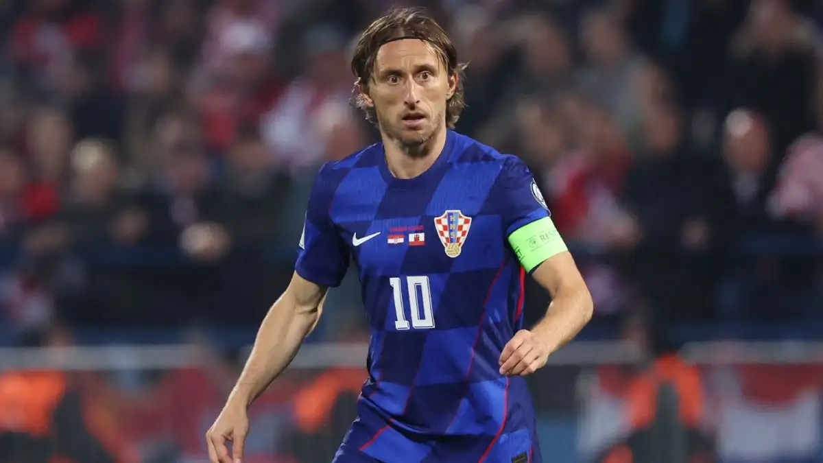 مودريتش يعلق على أزمة رونالدو مع مدرب البرتغال
