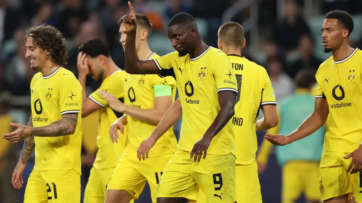 لماذا رفض لاعبو دورتموند الاستحمام بعد مباراة باكو؟