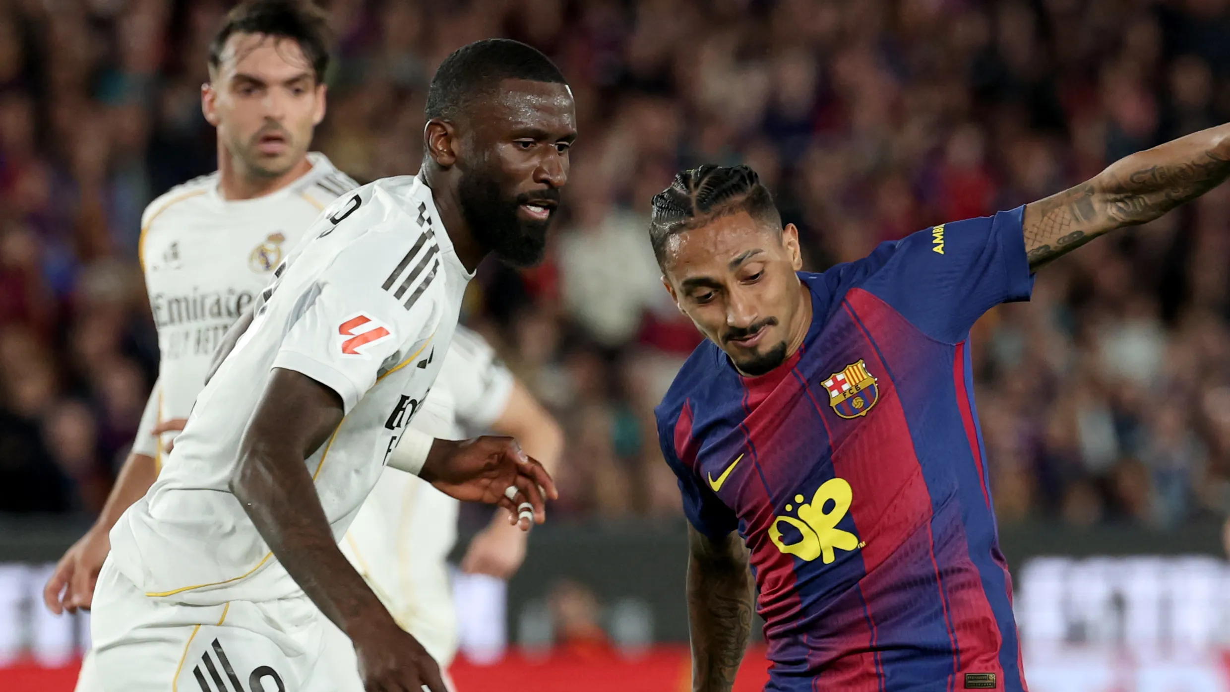 ريال مدريد يهدد سلسلة برشلونة الذهبية في الكلاسيكو