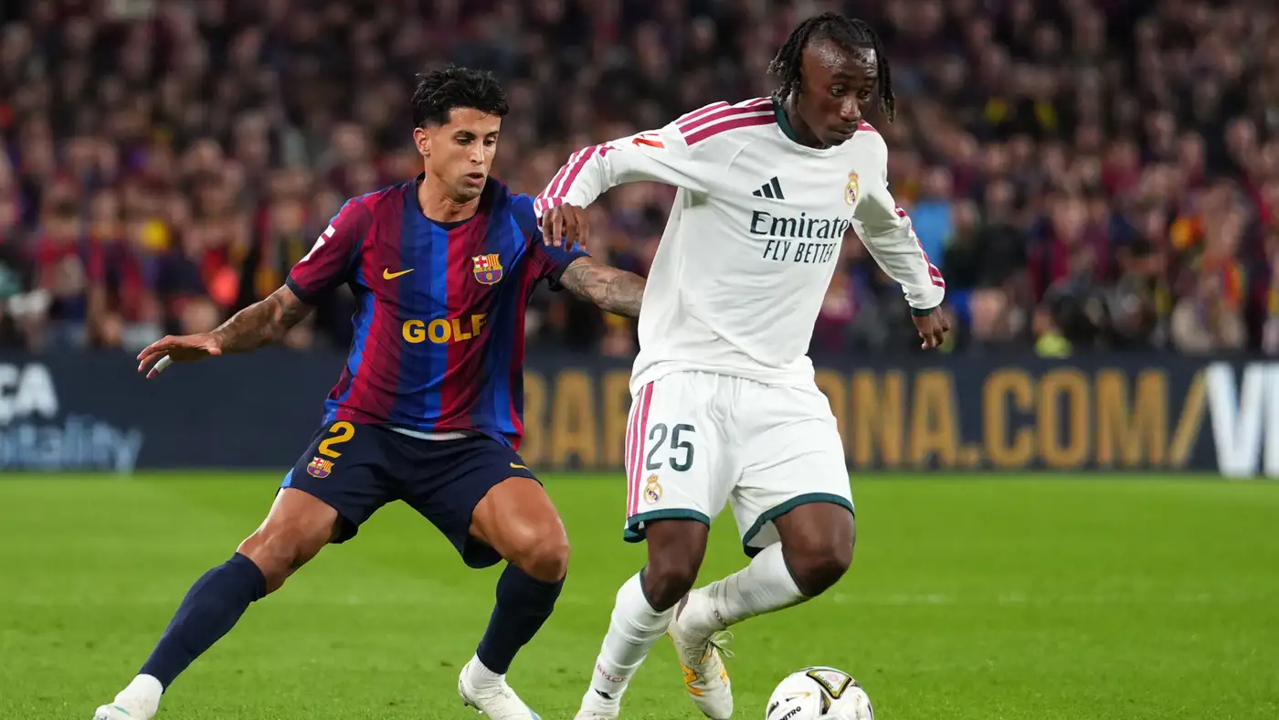 اللجنة الفنية للحكام تحسم الجدل بشأن كلاسيكو برشلونة وريال مدريد