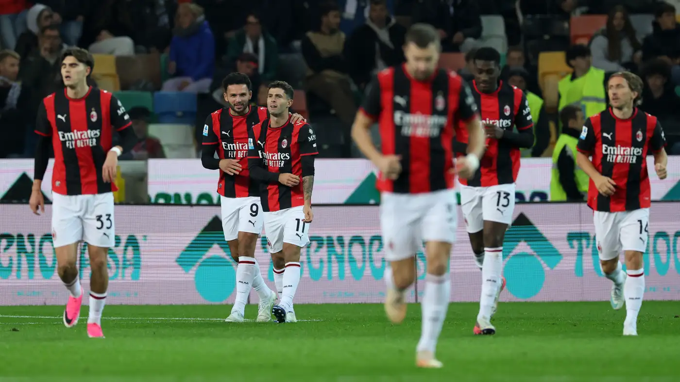 ميلان يتجاوز أودينيزي بثنائية في الدوري الإيطالي