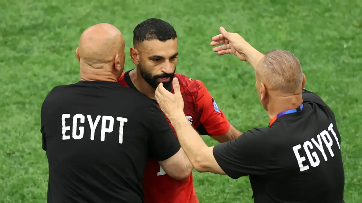 أزمة معسكر منتخب مصر وبلاغ عاجل للنائب العام