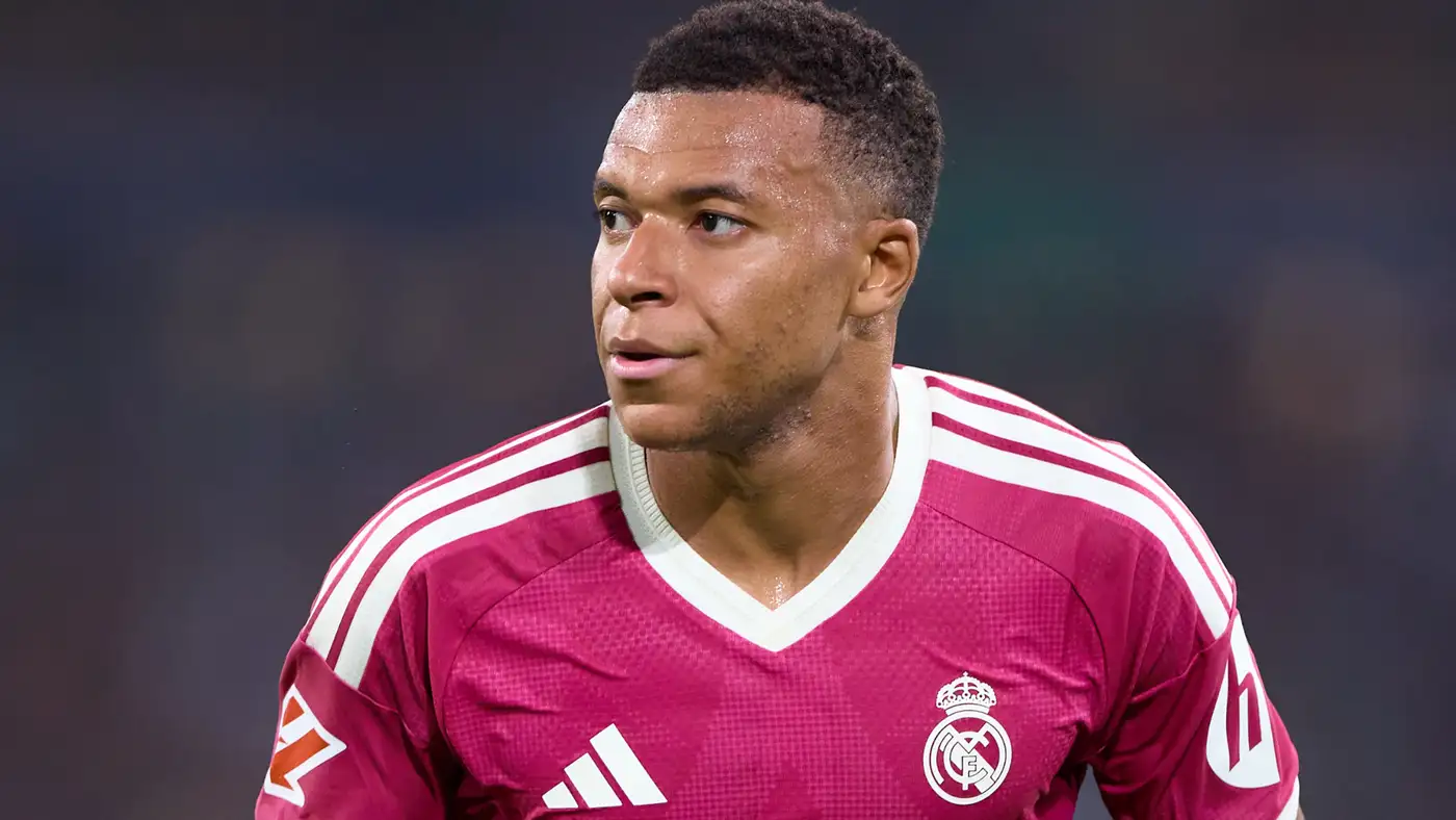 ريال مدريد ينهي قطيعة الكرة الذهبية بوفد رفيع