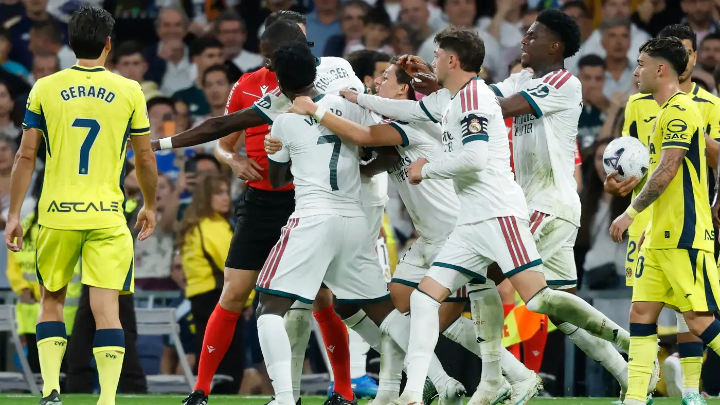 اتهام جديد يهدد مشاركة فينيسيوس في الكلاسيكو