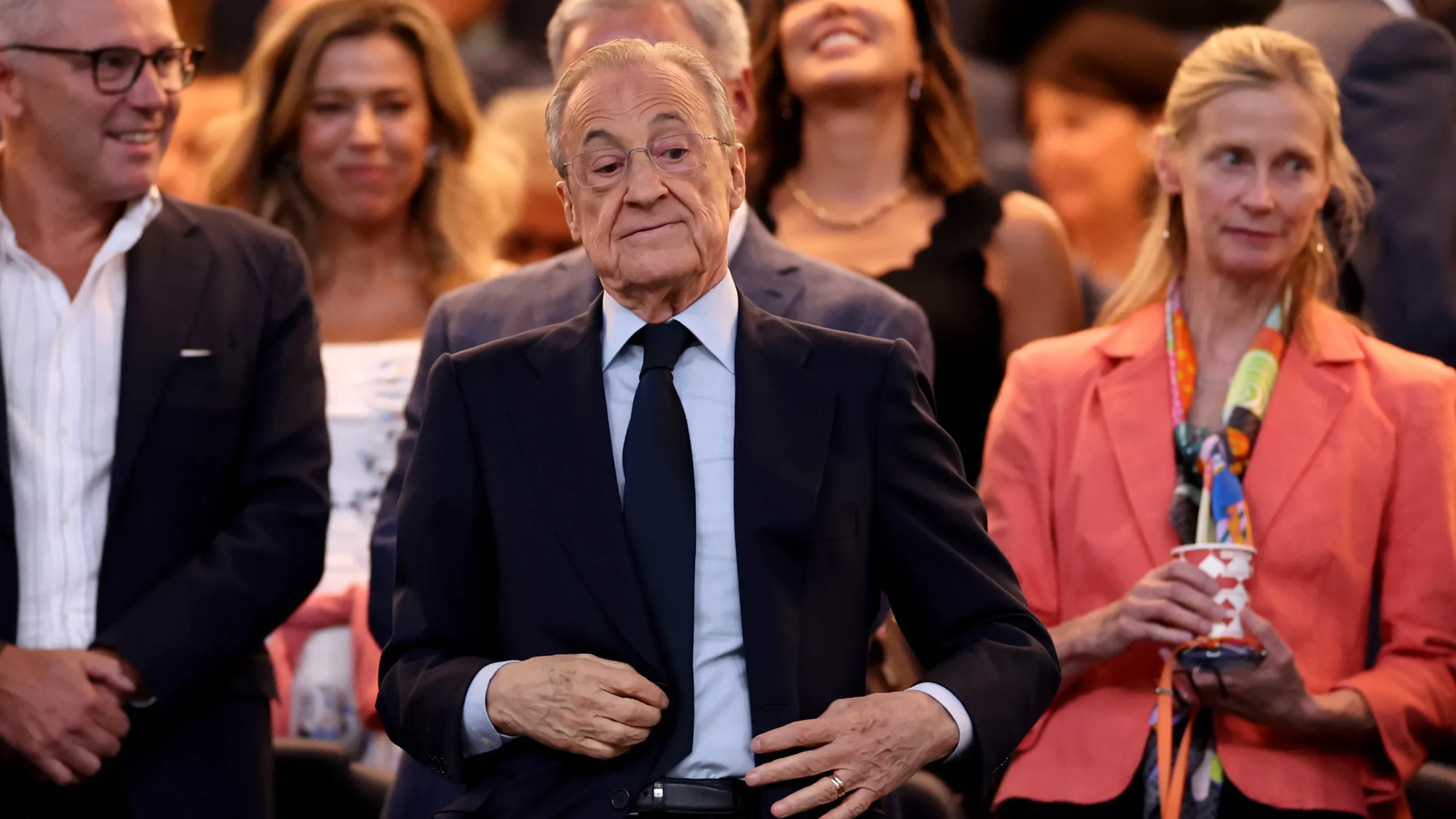 ريال مدريد يقترب من خطف موهبة مانشستر يونايتد