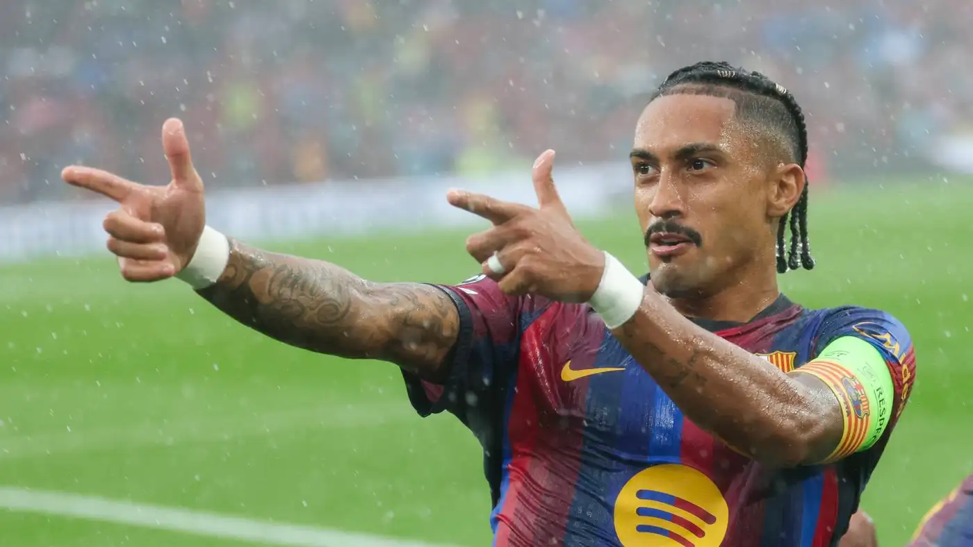 ما الذي يقلق برشلونة بشأن رافينيا؟