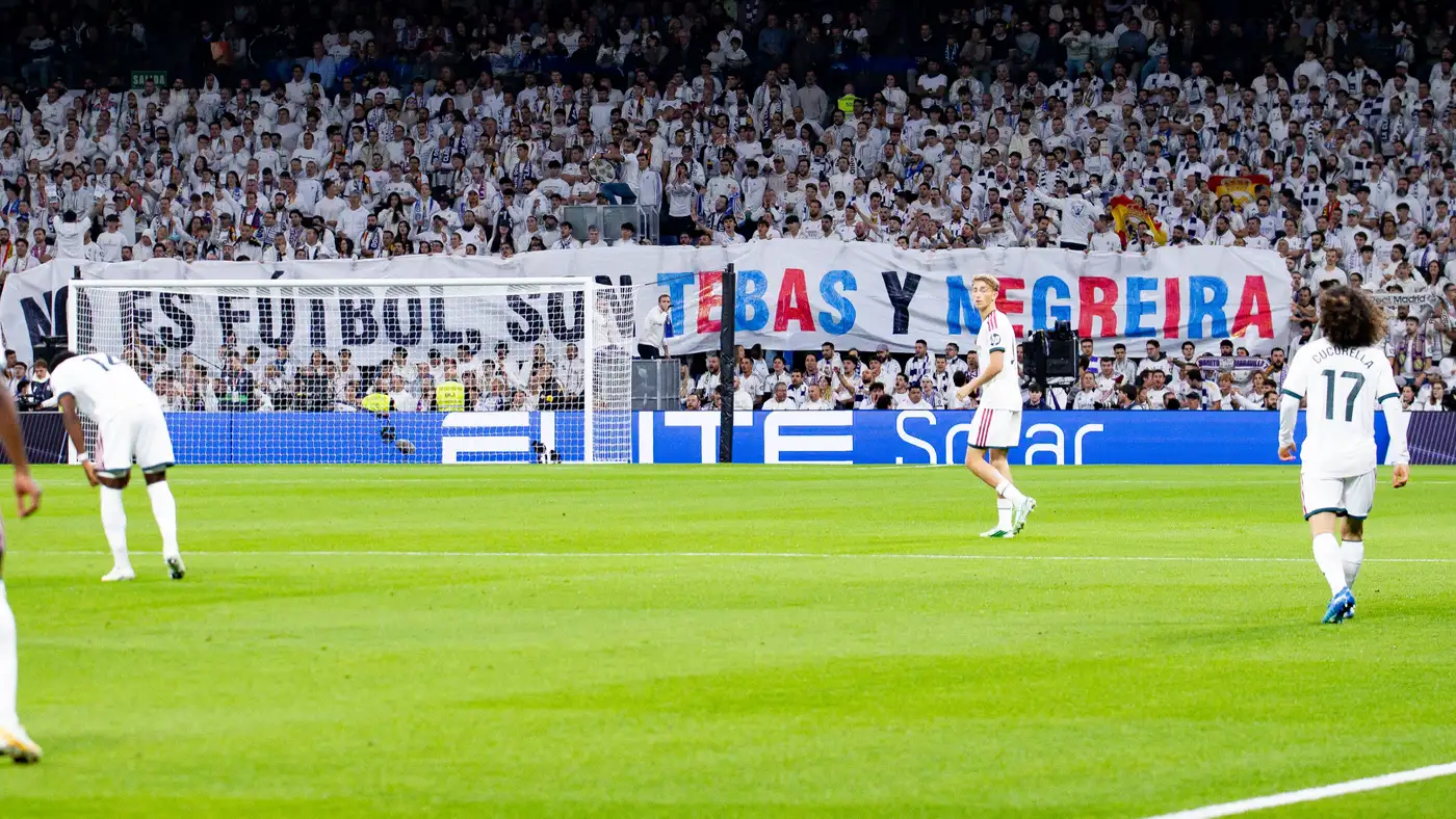 احتجاجات غاضبة لجماهير ريال مدريد ضد تيباس ونيجريرا