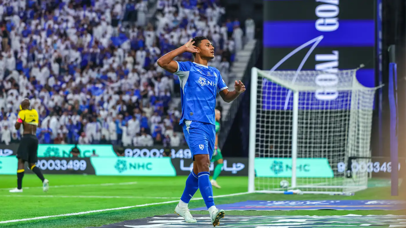 ماذا قال واتكينز بعد قيادة الهلال لفوز صبع أمام السد؟