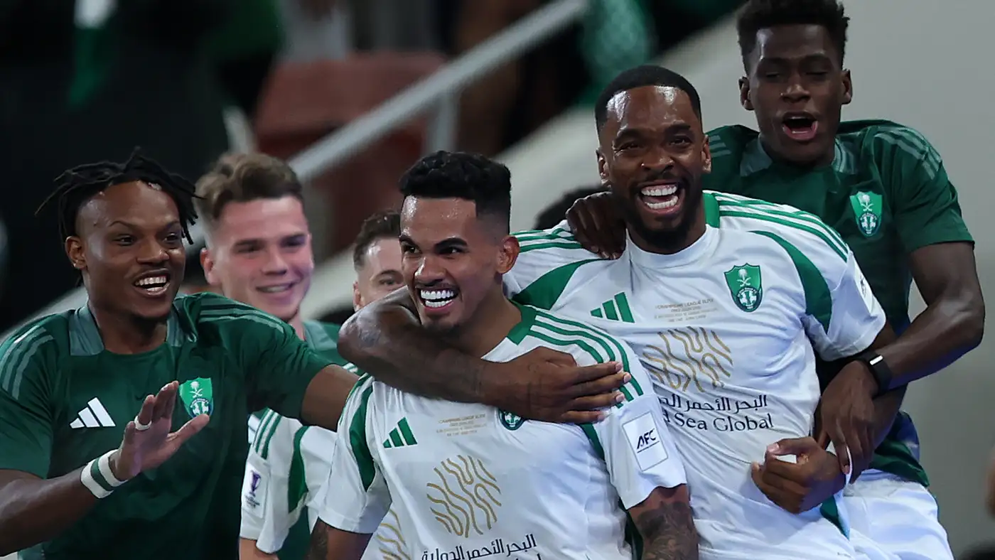 غيابات مؤثرة للأهلي أمام الفتح في دوري روشن
