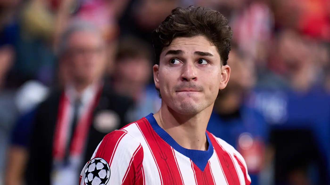 أتلتيكو مدريد يحسم مصير خوليان ألفاريز بقرار نهائي