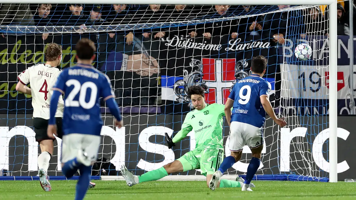 كومو يذل مانشستر يونايتد برباعية في دوري الأبطال