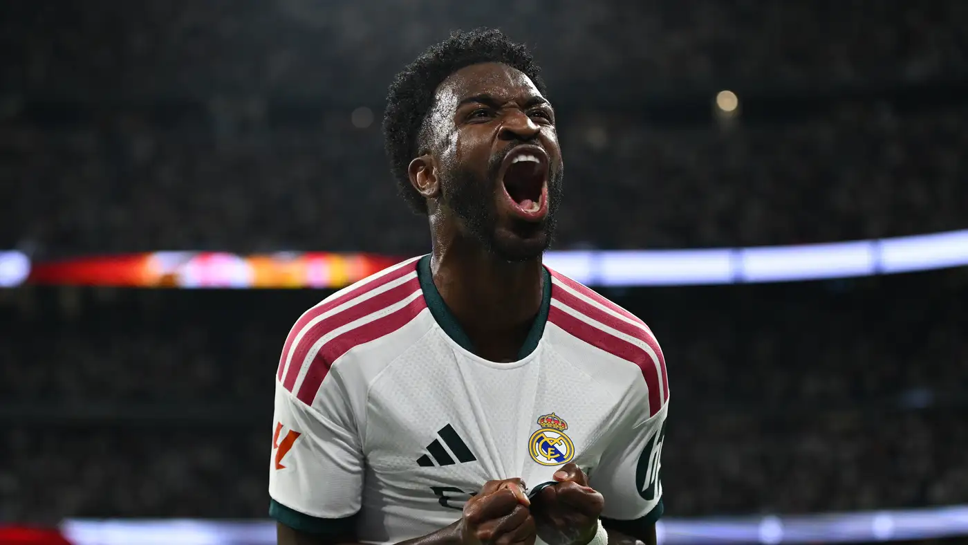 أسبوع كروي وشخصي سيء يعيشه فينيسيوس جونيور