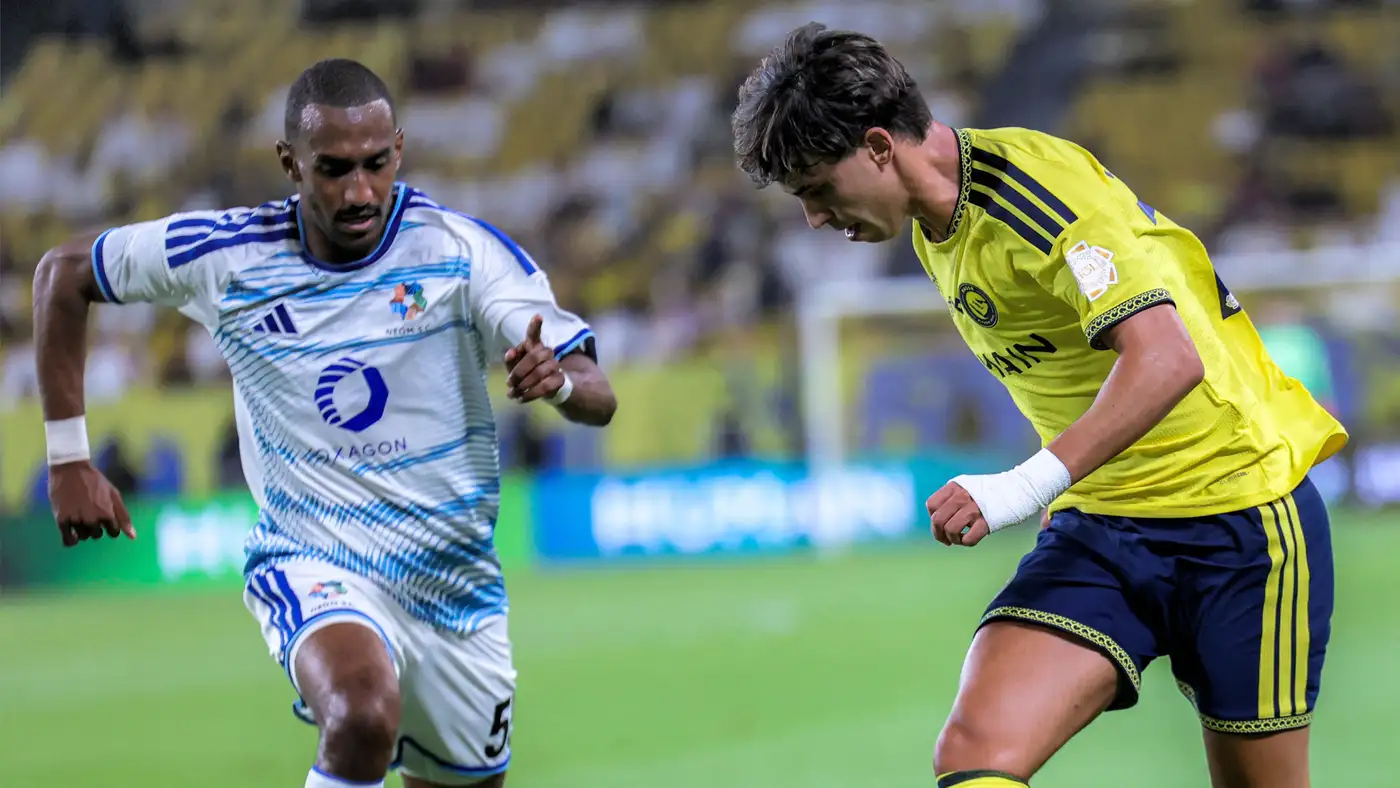 صاروخ فيليكس يمنح النصر فوزًا صعبًا أمام نيوم
