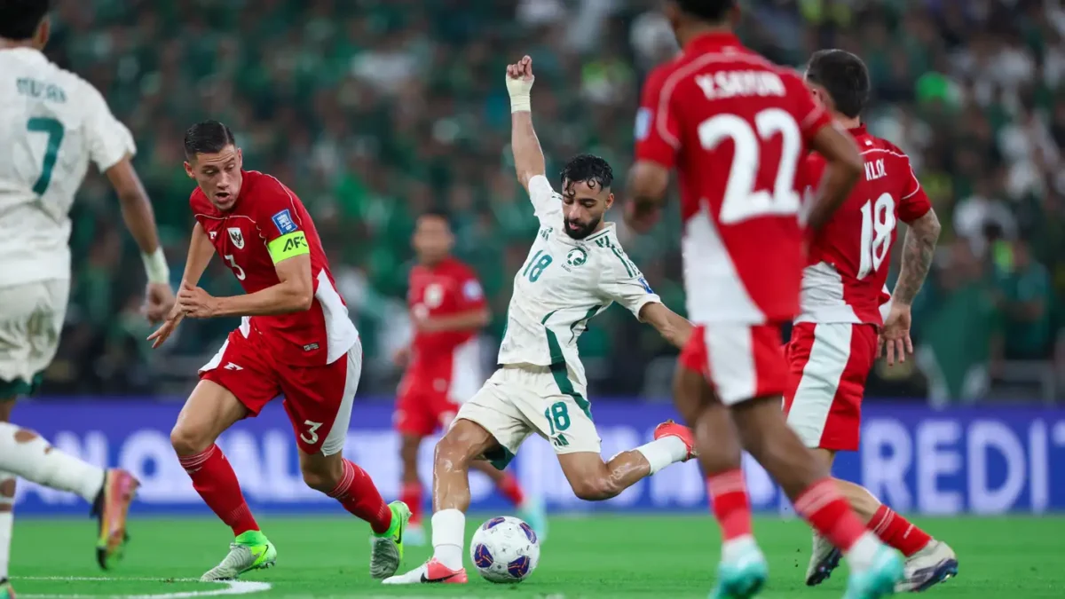 كلاسيكو السعودية وقطر يهدد مستقبل دونيس
