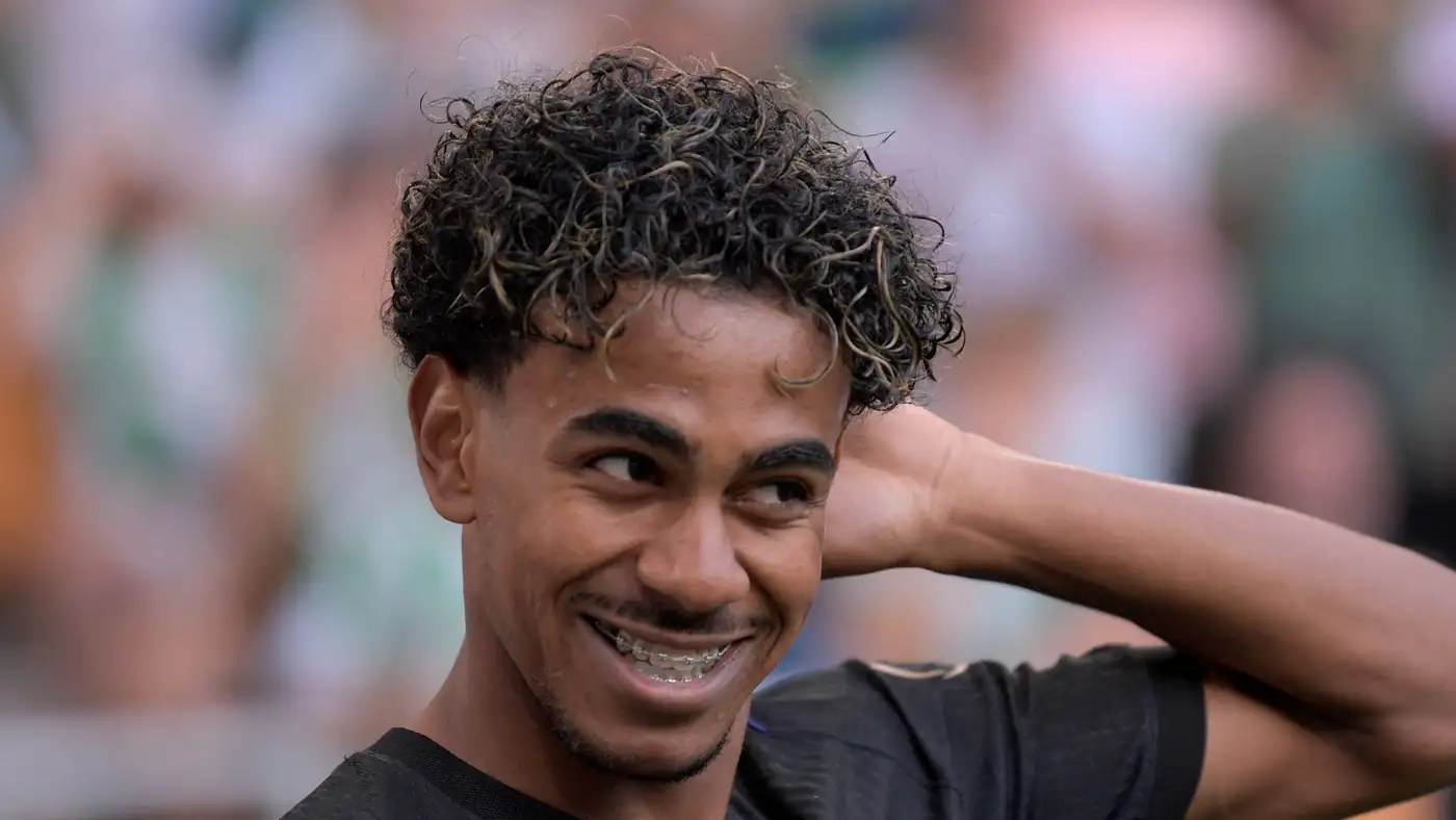 تحدي يامال وكوكوريلا يشتعل قبل الكلاسيكو