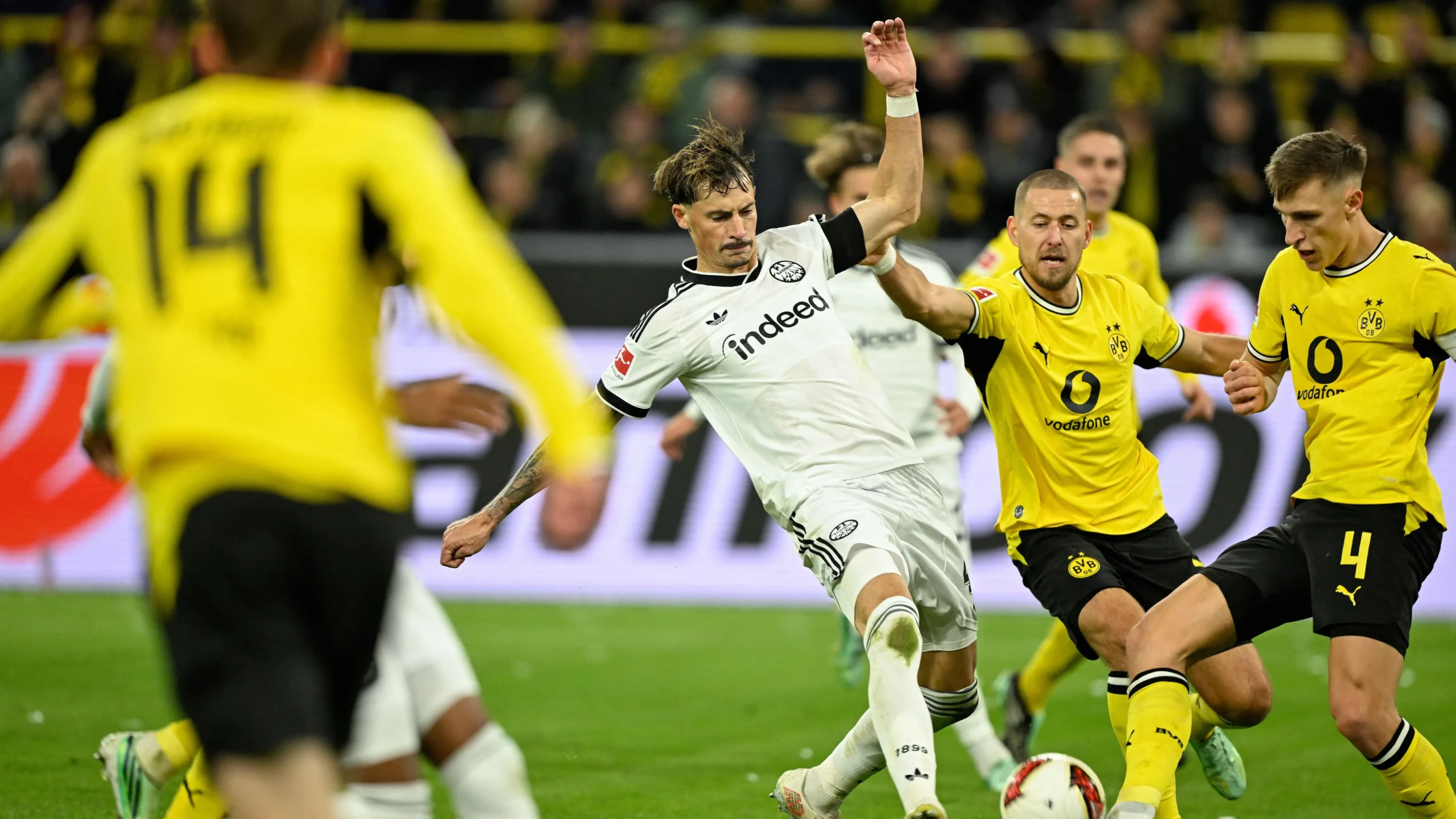 دورتموند يعتلي قمة الدوري الألماني مؤقتًا
