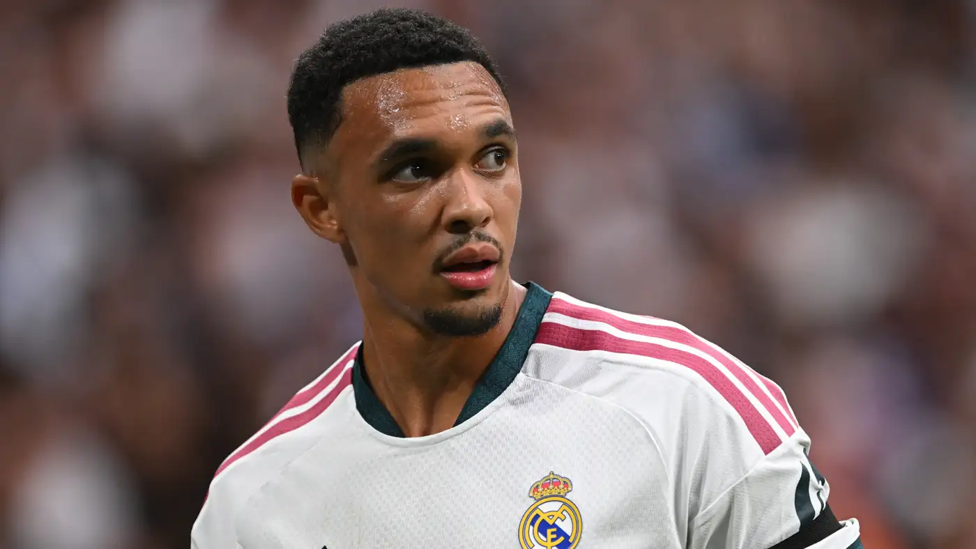 هل يعود أرنولد إلى ليفربول بعد معاناته في مدريد؟