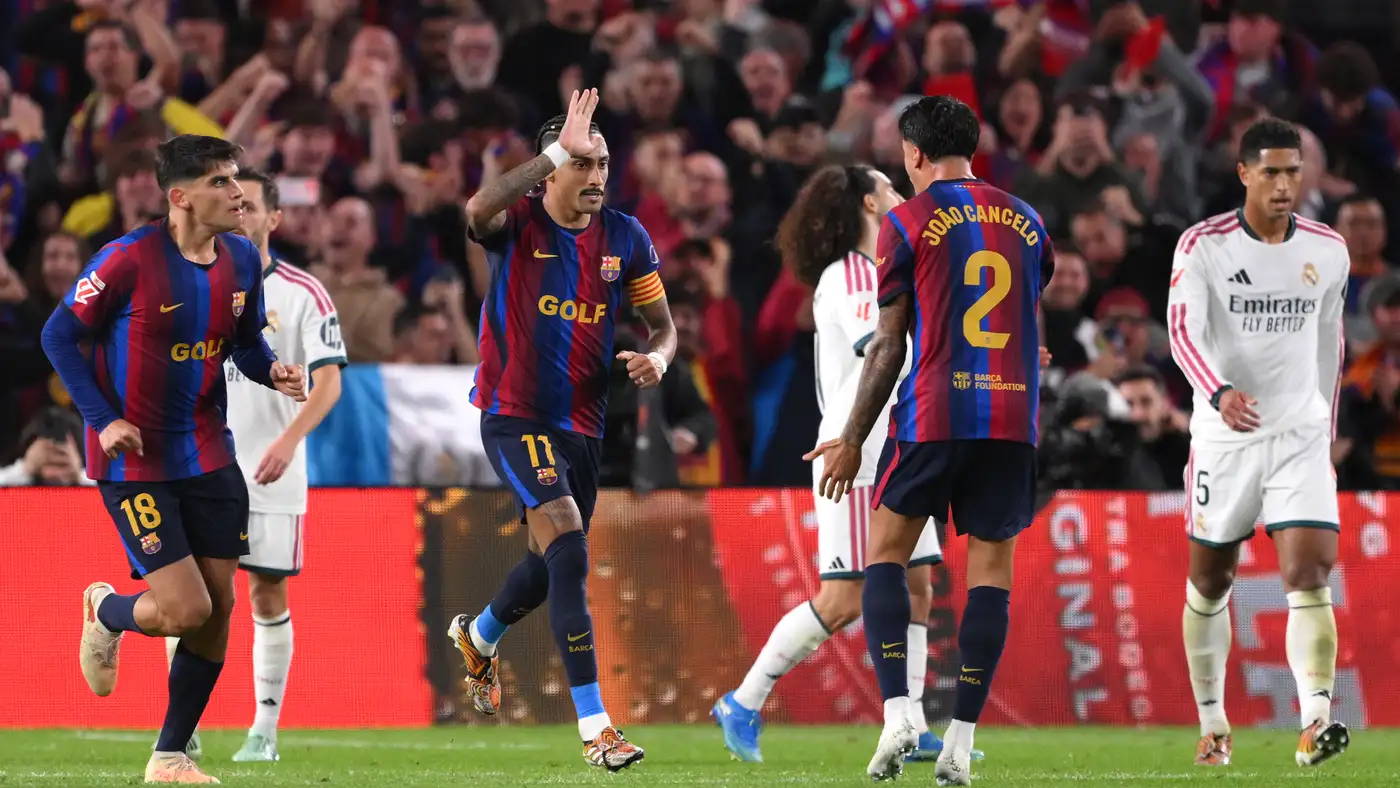 رافينيا يعيد برشلونة للتعادل أمام ريال مدريد