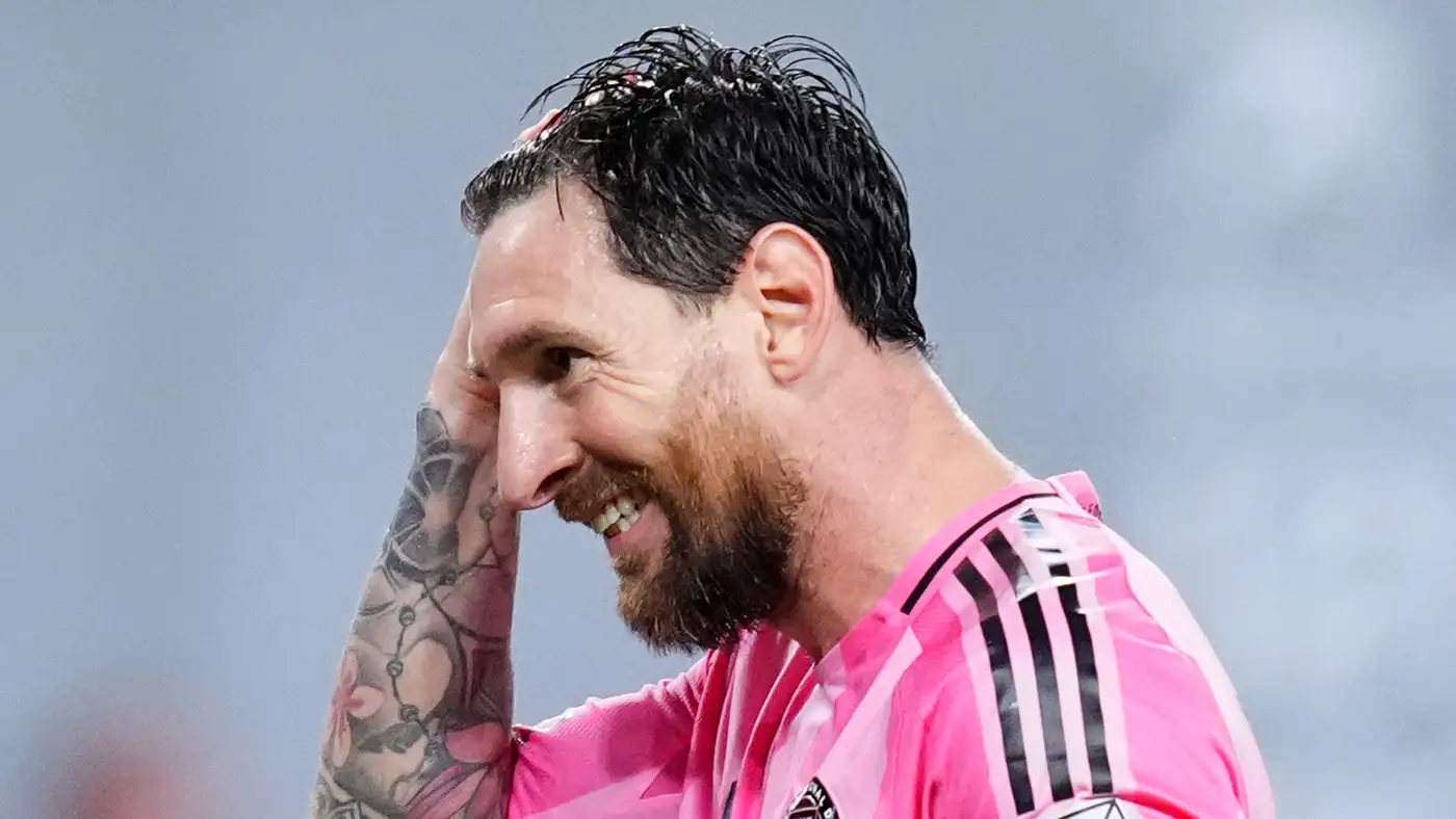 رئيس برشلونة الأسبق يهاجم ميسي بشدة