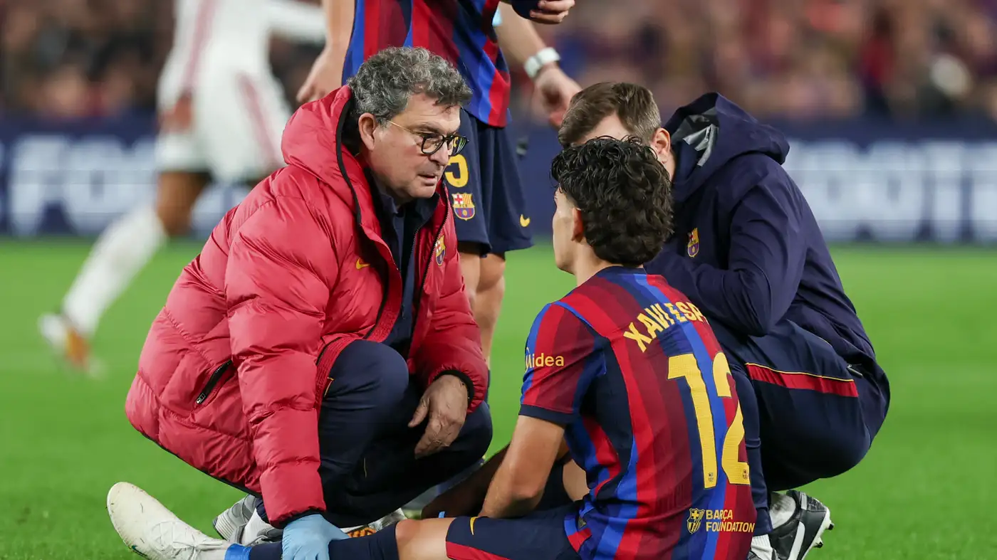 فليك يجهز حلاً مفاجئاً لأزمة الظهير الأيمن في برشلونة