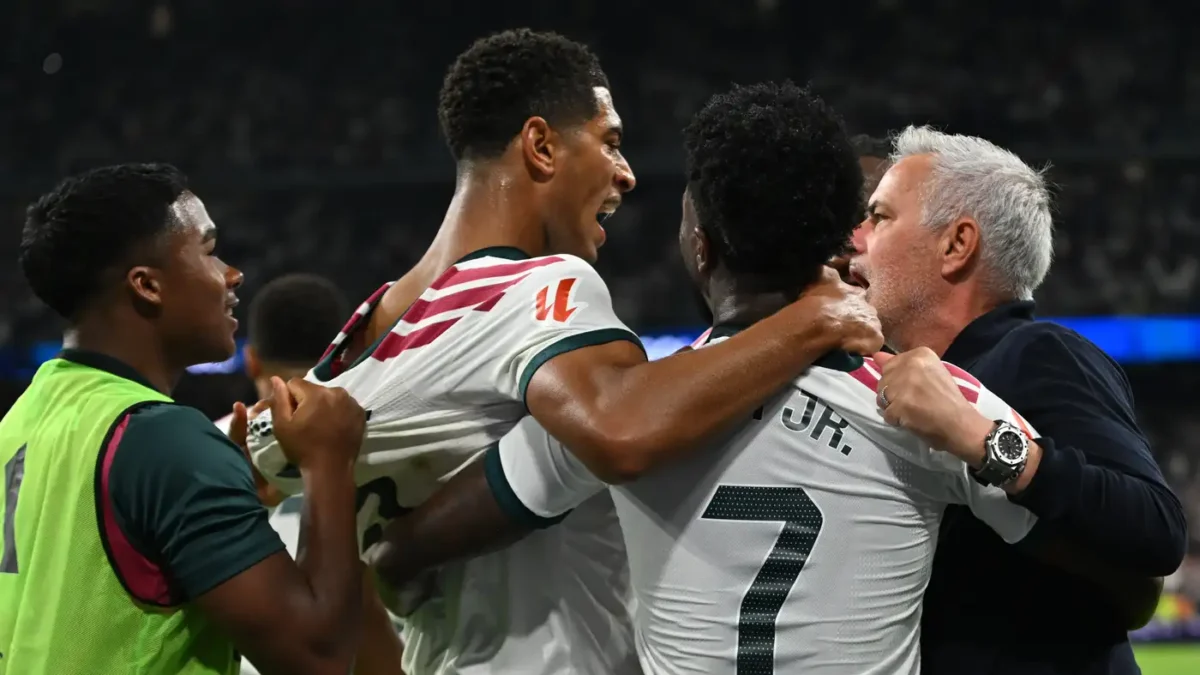 مورينيو يشيد بدفاع ريال مدريد بعد موقعة فياريال