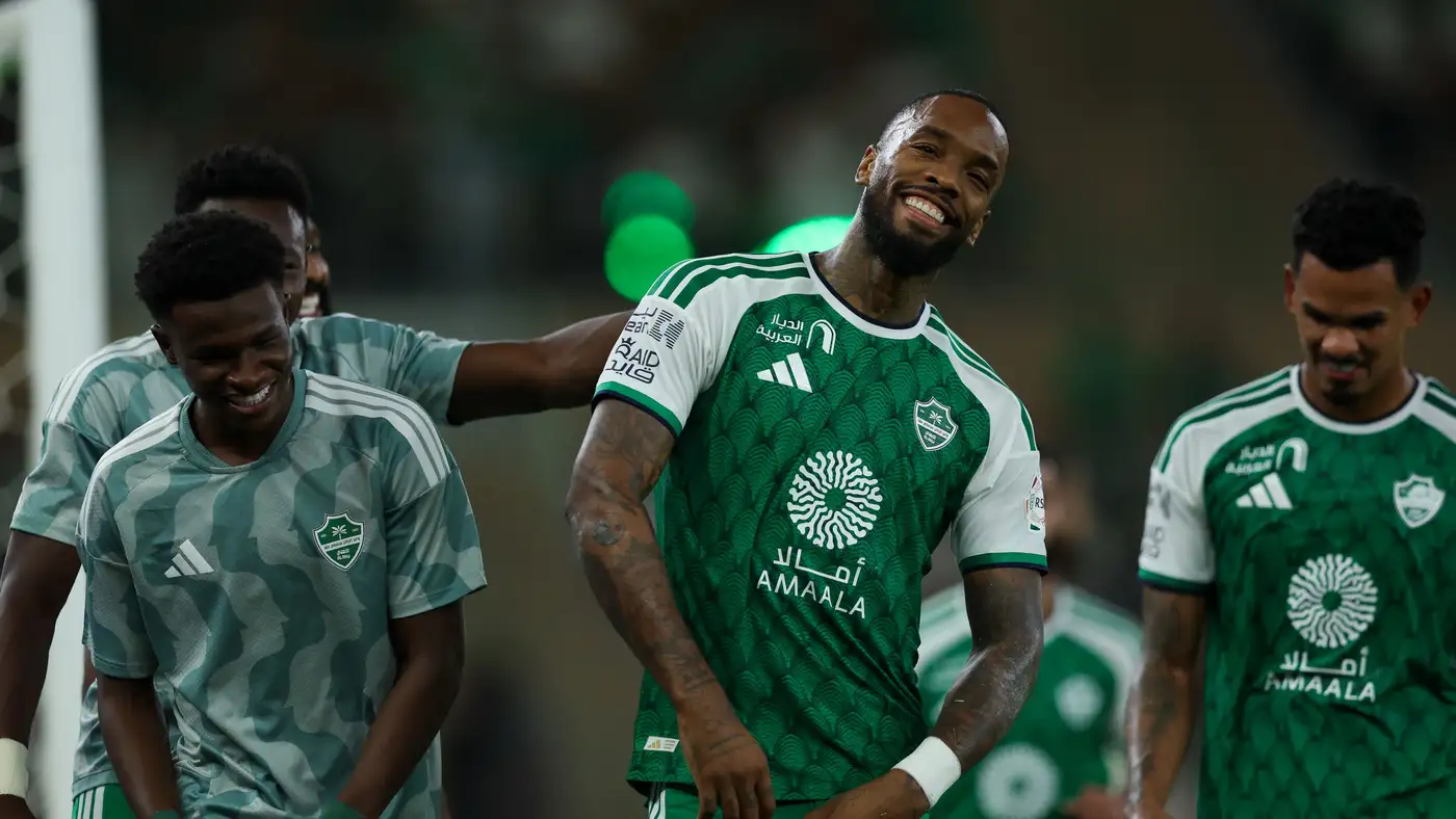 غيابات مؤثرة للأهلي أمام الخليج في دوري روشن