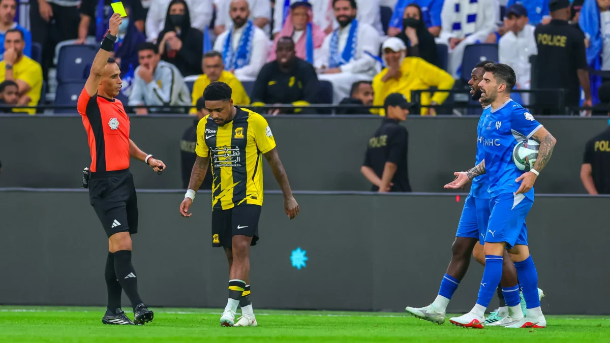 تدخل أمني واشتباكات في ختام كلاسيكو الهلال والاتحاد
