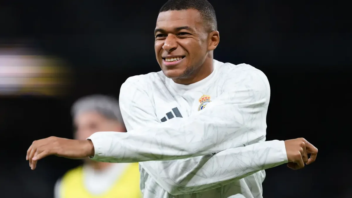 مبابي يرد بسخرية على شائعات غضبه من ريال مدريد