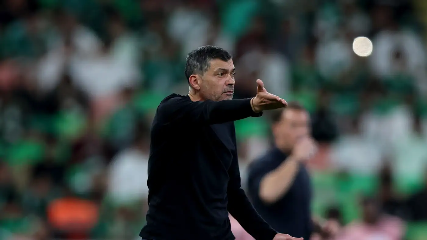 أزمة تصريحات كونسيساو تشعل الخلاف مع الاتحاد