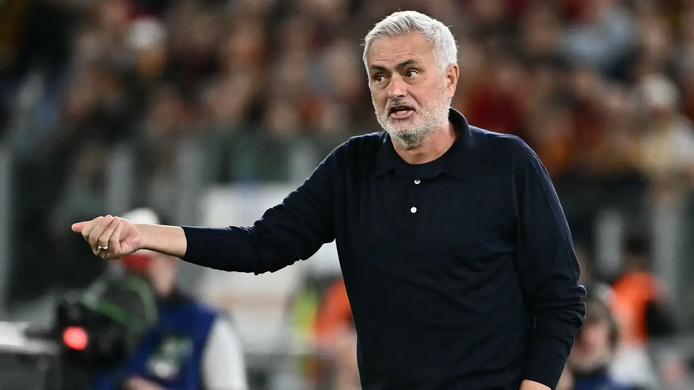 مورينيو يرد علنًا على تصريحات فالفيردي بعد ريمونتادا روما