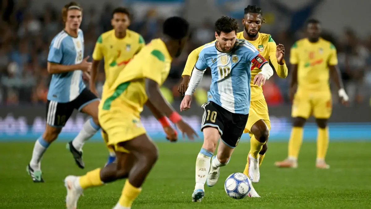 ميسي يودع منتخب الأرجنتين بأداء أسطوري