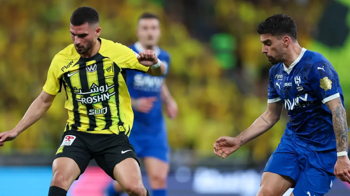 مغامرة تكتيكية في تشكيل كلاسيكو الهلال والاتحاد